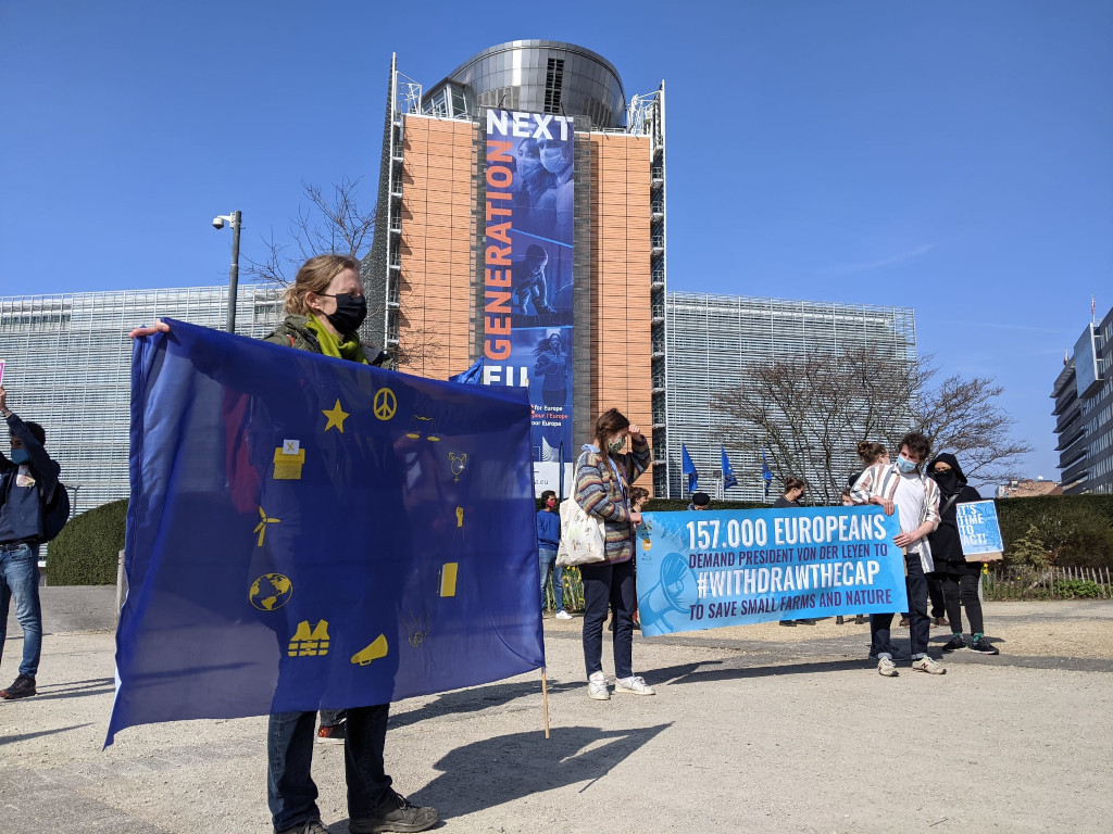 Unser Protest vor dem Büro der EU-Kommissionspräsidentin von der Leyen in Brüssel (Foto: Antonia Vadalá)